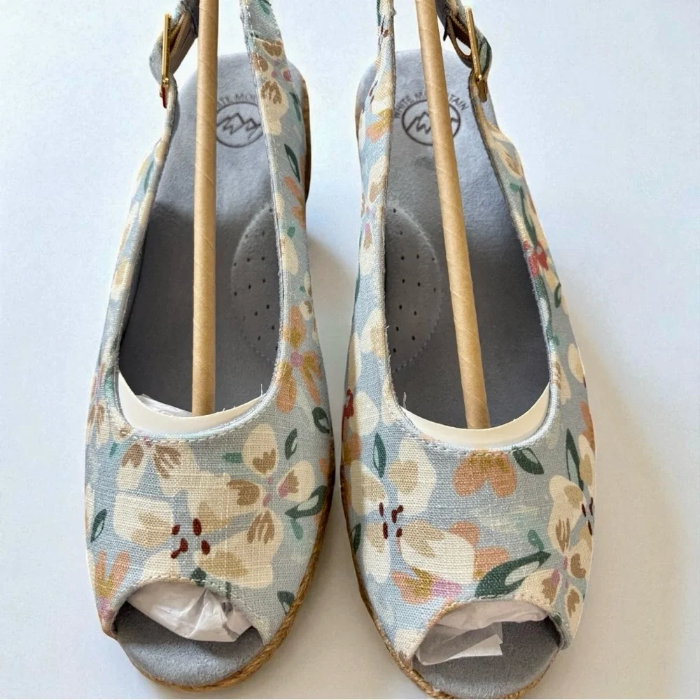 WHITE MOUNTAIN Women's Maize Espadrille Wedge Sandals in Blue Floral (8) (NWT)